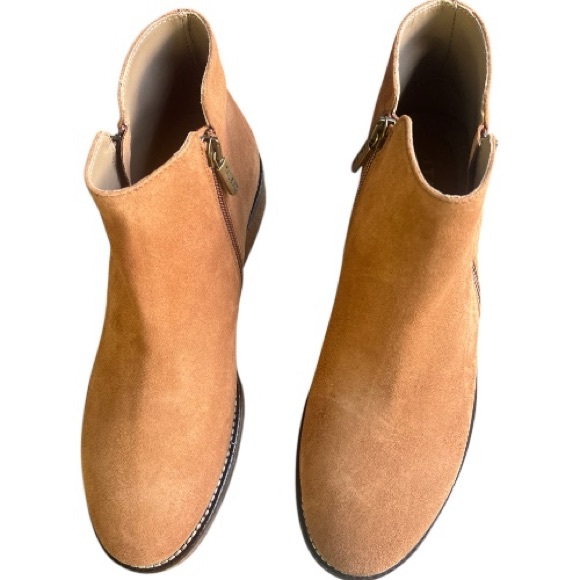 ITALEAU Suede Bootie Women’s 9.5 M
NIB W/ Duster , Cognac Color - FOLIANA - Picture 2 of 13